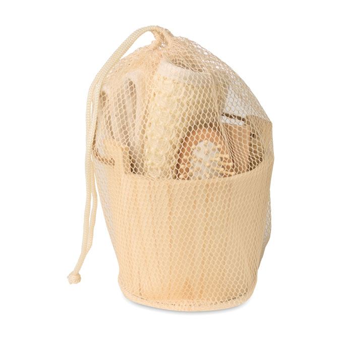 Ensemble cadeau de bain dans un seau en bois